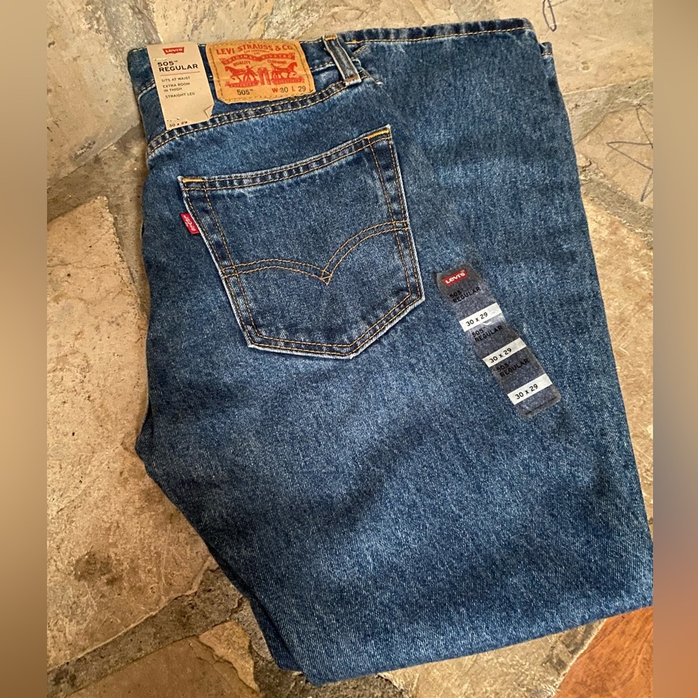 Levi’s Men’s 505 Regular. New with tags. Size 30x29.